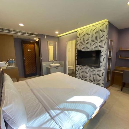 Love Hotel Pingtung Exterior photo